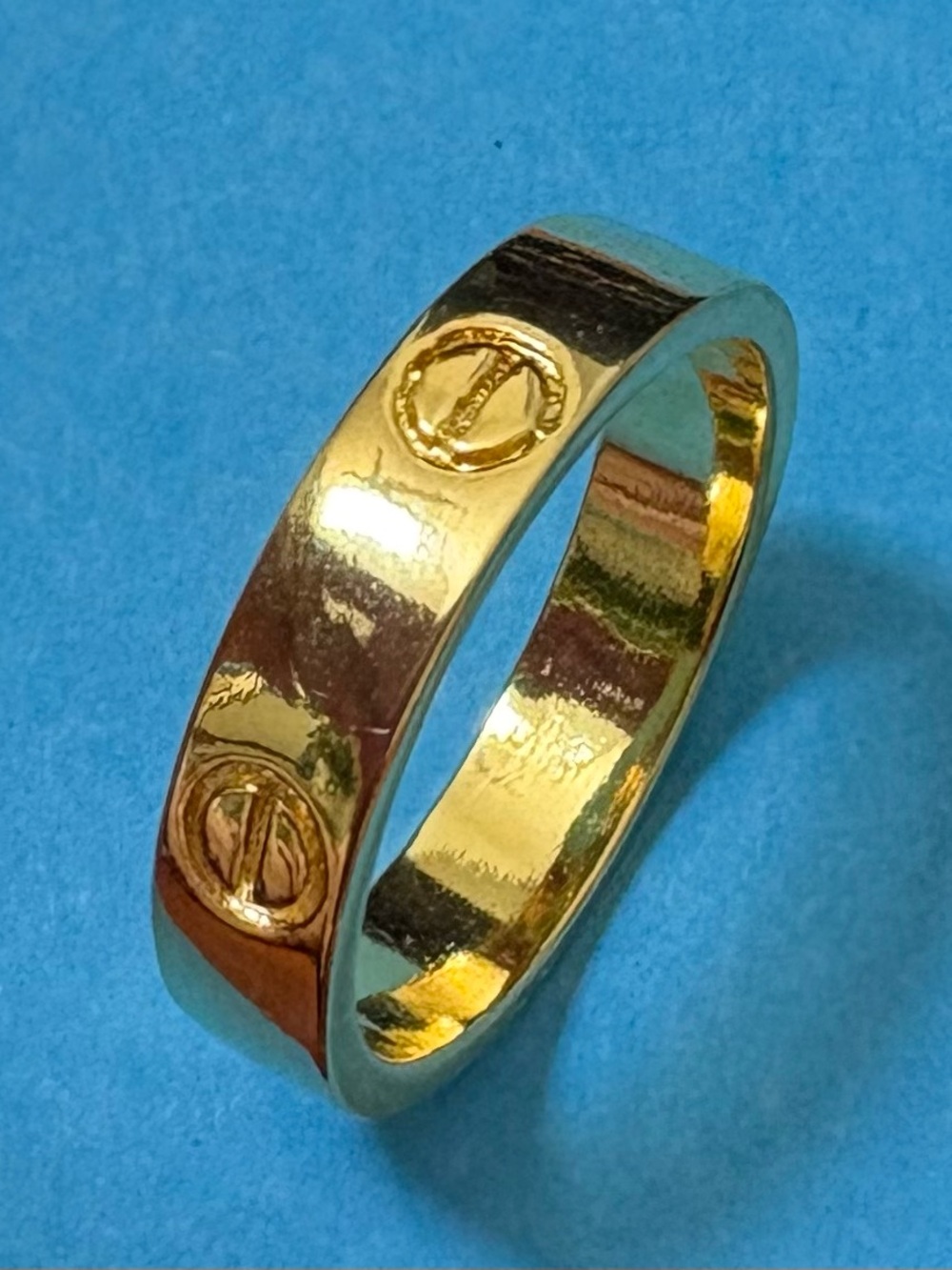 Designer inspired gold color screws ring 5.5